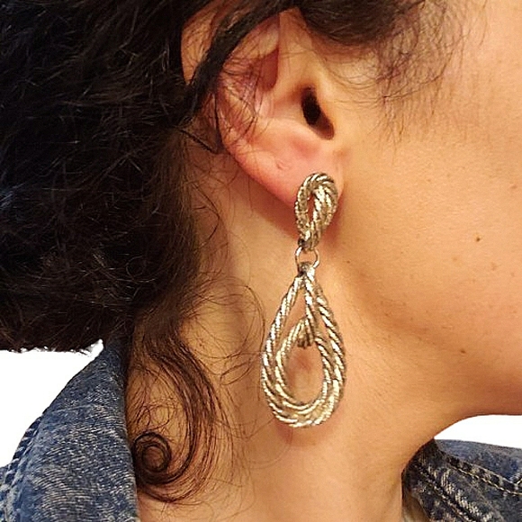 Twisted silver rope dangle earrings - Picture 5 of 7